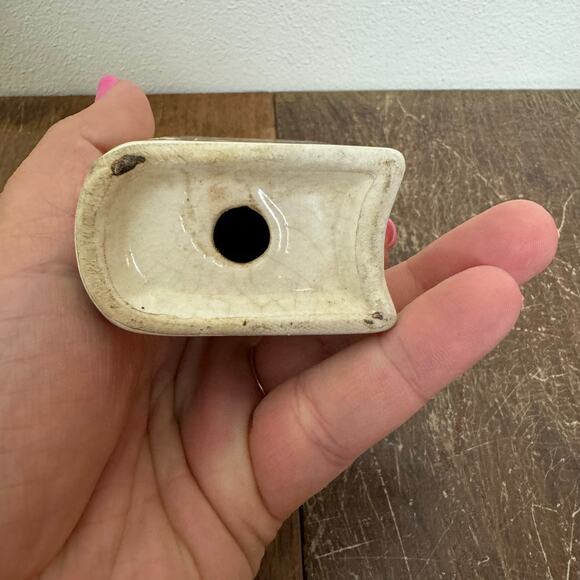 Vintage porcelain Pepper book with chicken REPLACEMENT seasoning shaker - Picture 5 of 8